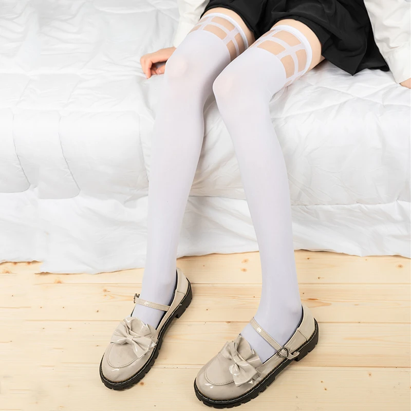 アニメスパイままごとコスプレとげプリンセスベルベットストッキング無地黒と白中空アウト男性と女性のニーソックス