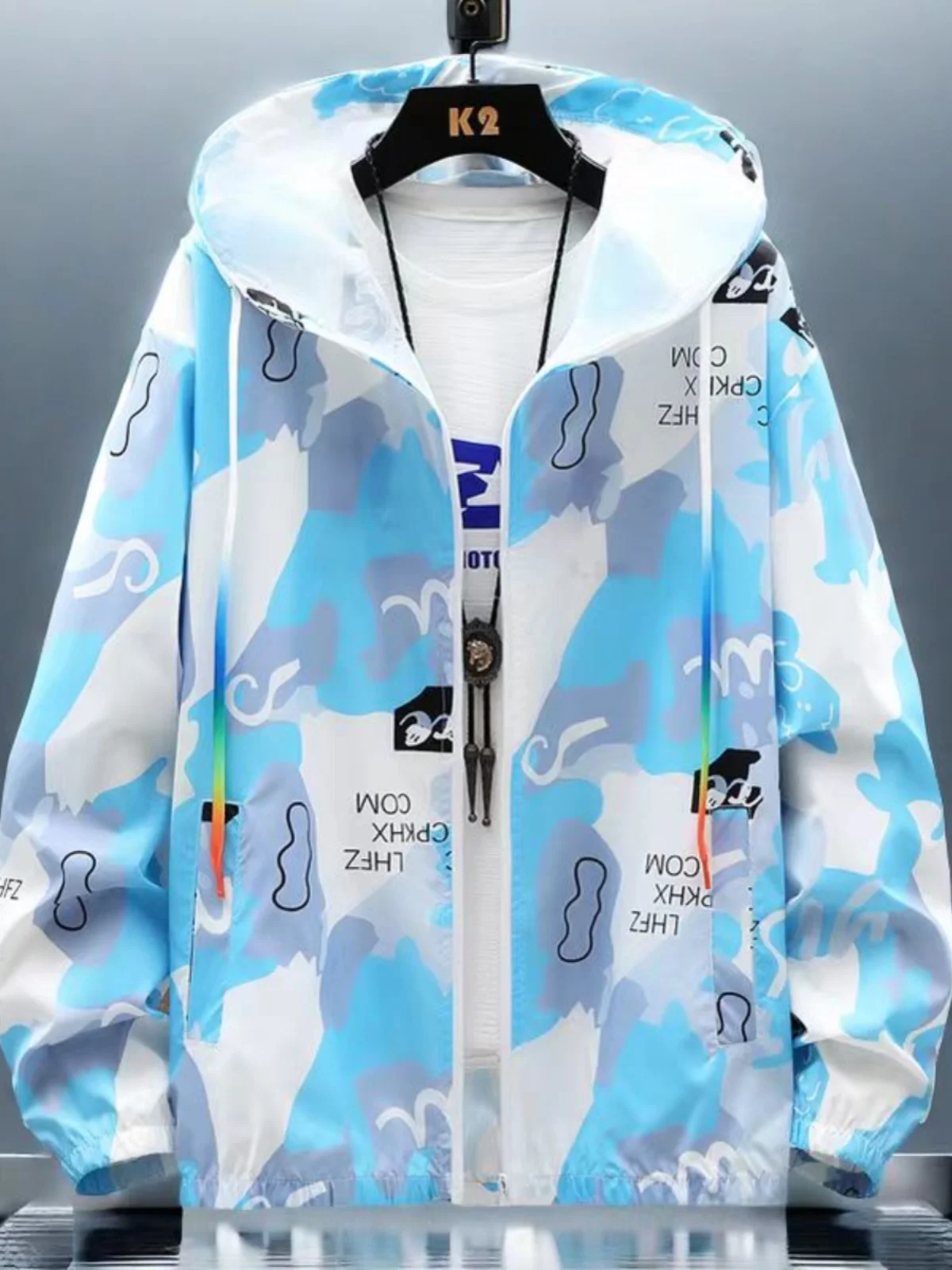 

Ультратонкая дышащая летняя одежда из ледяного шелка для мужчин, легкая, солнцезащитная, роскошная, новая, стильная, трендовая, брендовая, летняя...