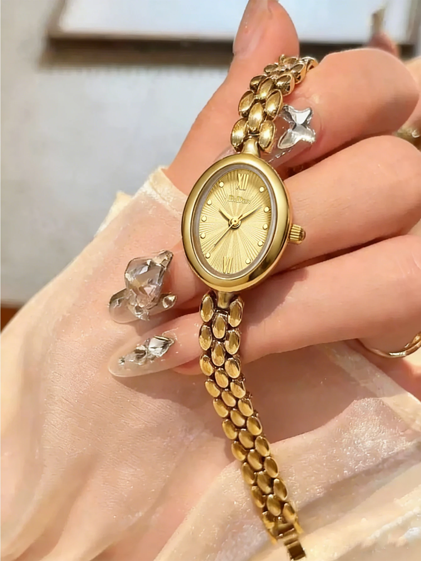 

1Piece Oval Vintage Style, Fashionable And Elegant, Quartz Women's Watch, Elegant,Perfect For Everyday Wear, Birthday Gifts