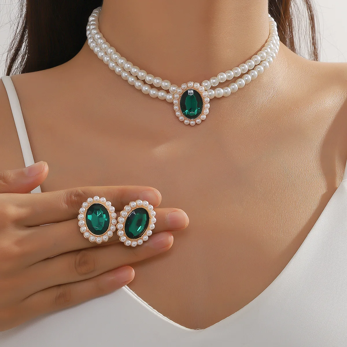 KMVEXO Vintage Imitation Pearl Necklace Earrings Jewelry Set for Women Emerald Crystal Choker Banquet Bridal Wedding Accessories