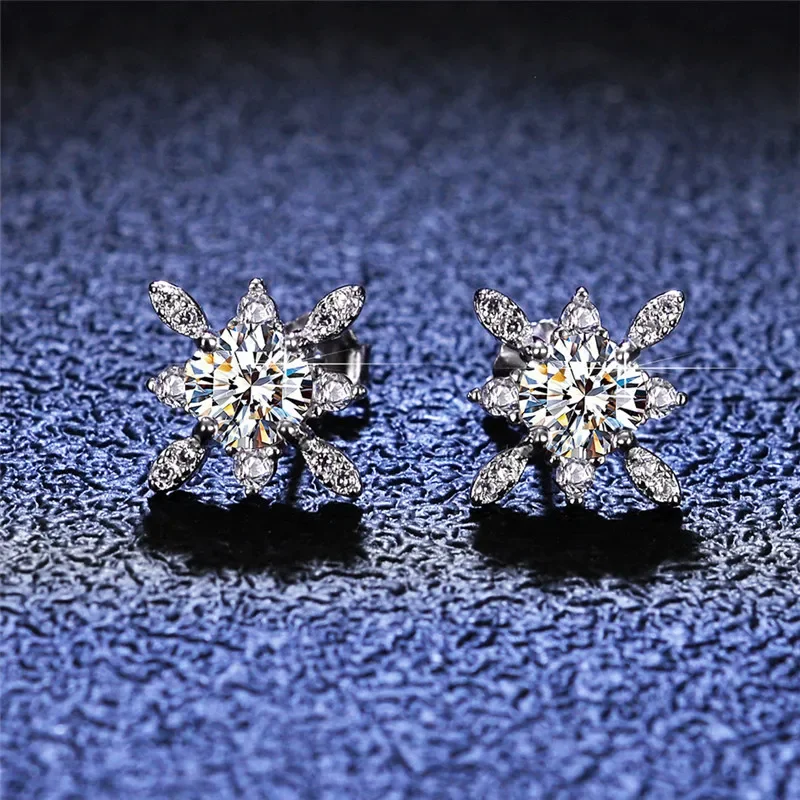 

Silver Total 1 Carat Excellent Cut D Color Diamond Test Past Moissanite Snowflake Stud Earrings Women Silver 925 Wedding Jewelry