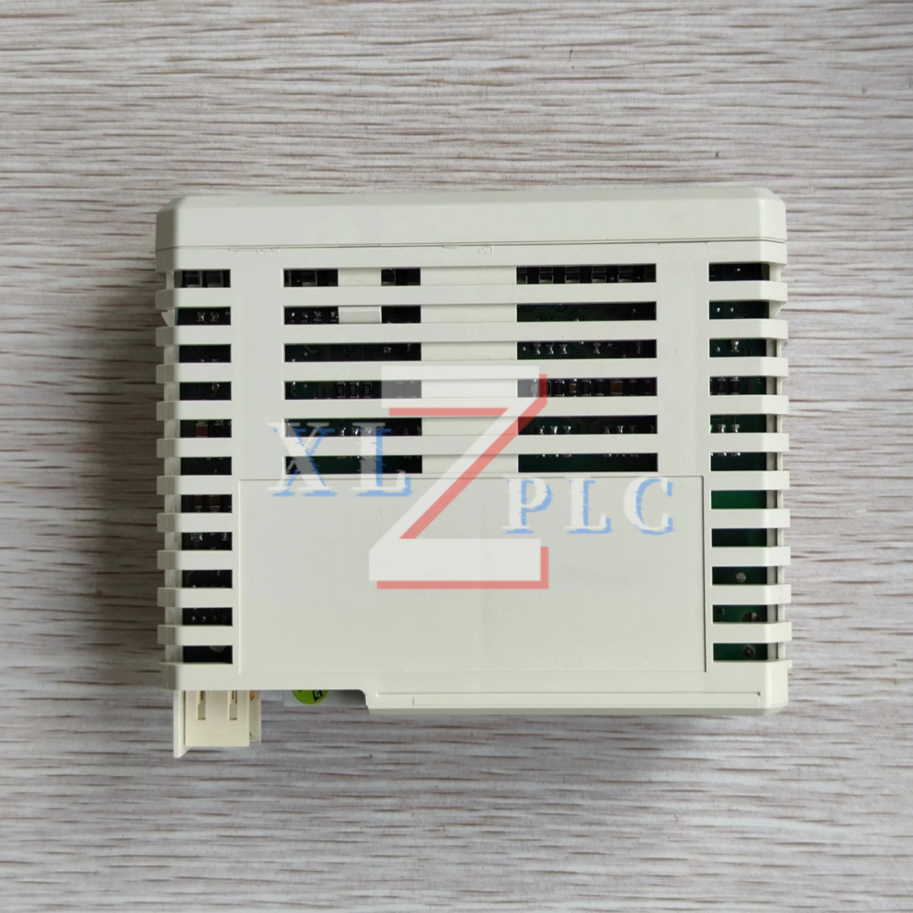 New Original DP820 3BSE013228R1 DP840 3BSE028926R1 DX522 1SAP245200R0001 DX571 1TNE968902R2302 PLC Module