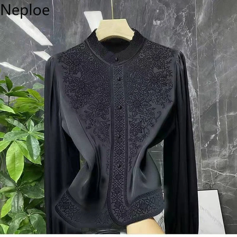 Blusa De manga larga con cuello alto para Mujer, camisa elegante con bordado, Estilo Vintage, moda coreana