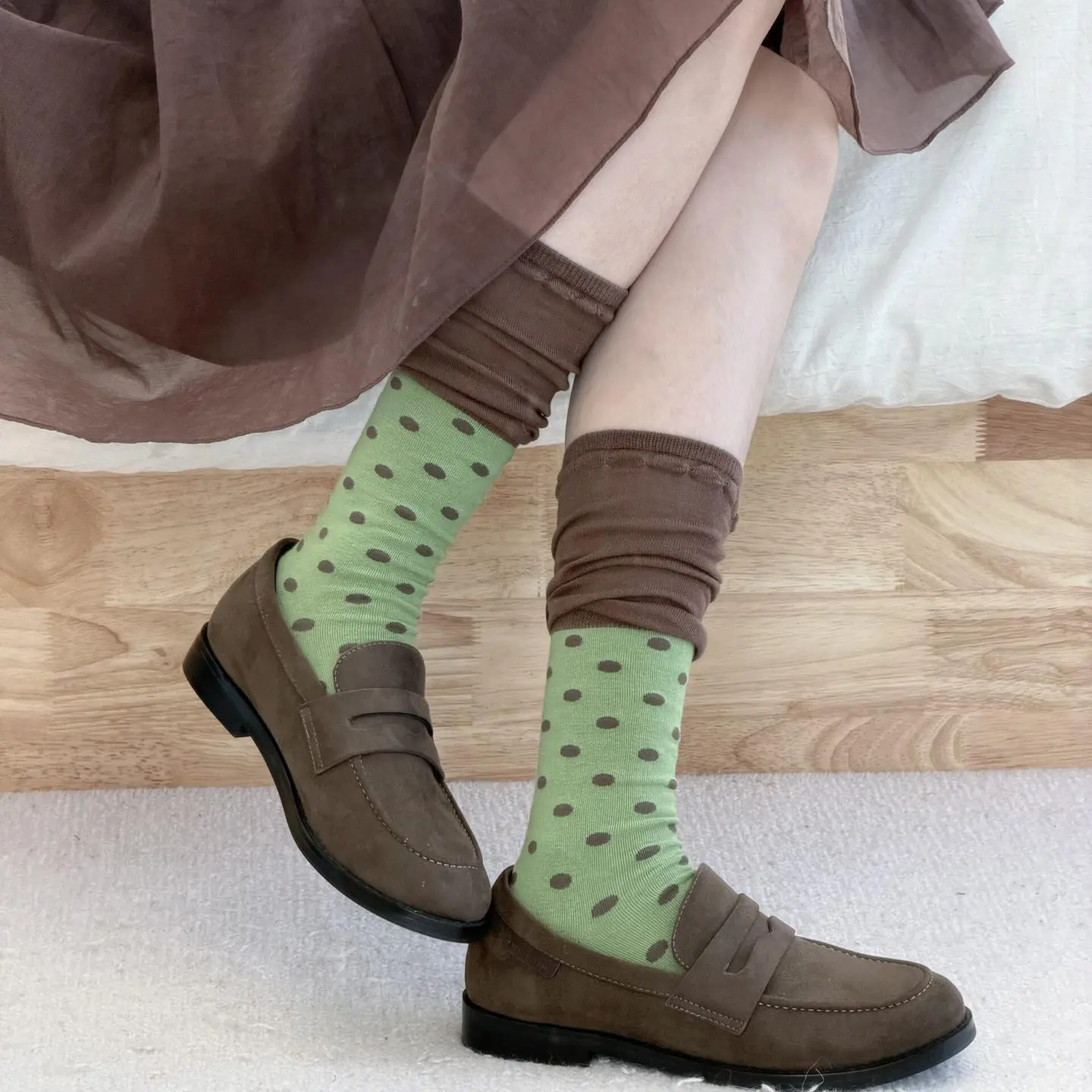 Vintage Color Blocked Dots Women Socks Autumn Winter New Knitted Cotton Elastic Long Socks Women Polka Dot Japanese Cute Socks