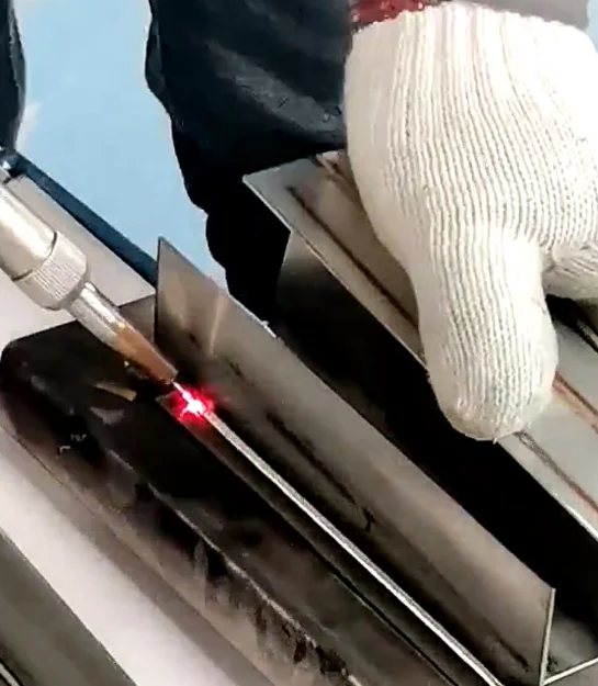 آلي لحام مع ذراع روبوت MIG/TIG/MAG لحام للمعادن 3 في 1 آلة لحام يدوية من الألياف 3000 وات 2000 وات 1000 وات #6