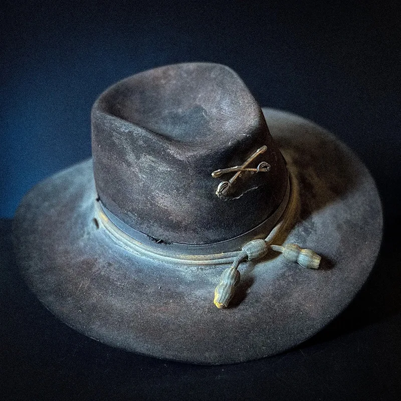 Vintage Felt Hat with Distressed Style, Pure Wool Top Hat with Metal Label Decoration, Sheep Felt Hat