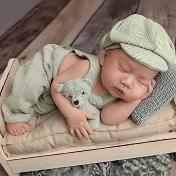 Ylsteed Little Gentleman Photography Outfits Newborn Boy Plaid Pocket Suspender Trousers with Casquette Infant Shooting Jumpsuit