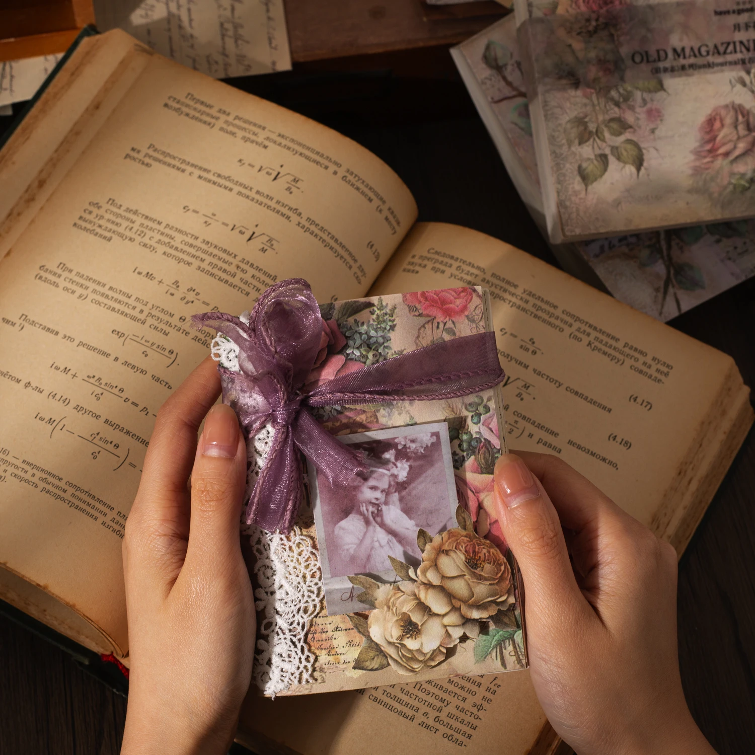 Old Magazine Series Papel, Material, 4pcs por lote