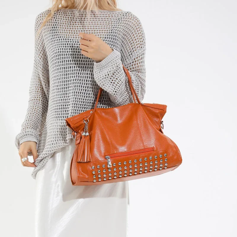 

Large Capacity Handheld Tote Bag, Commuting Crossbody Bag, Personalized Rivets Handbags for Everyday Use