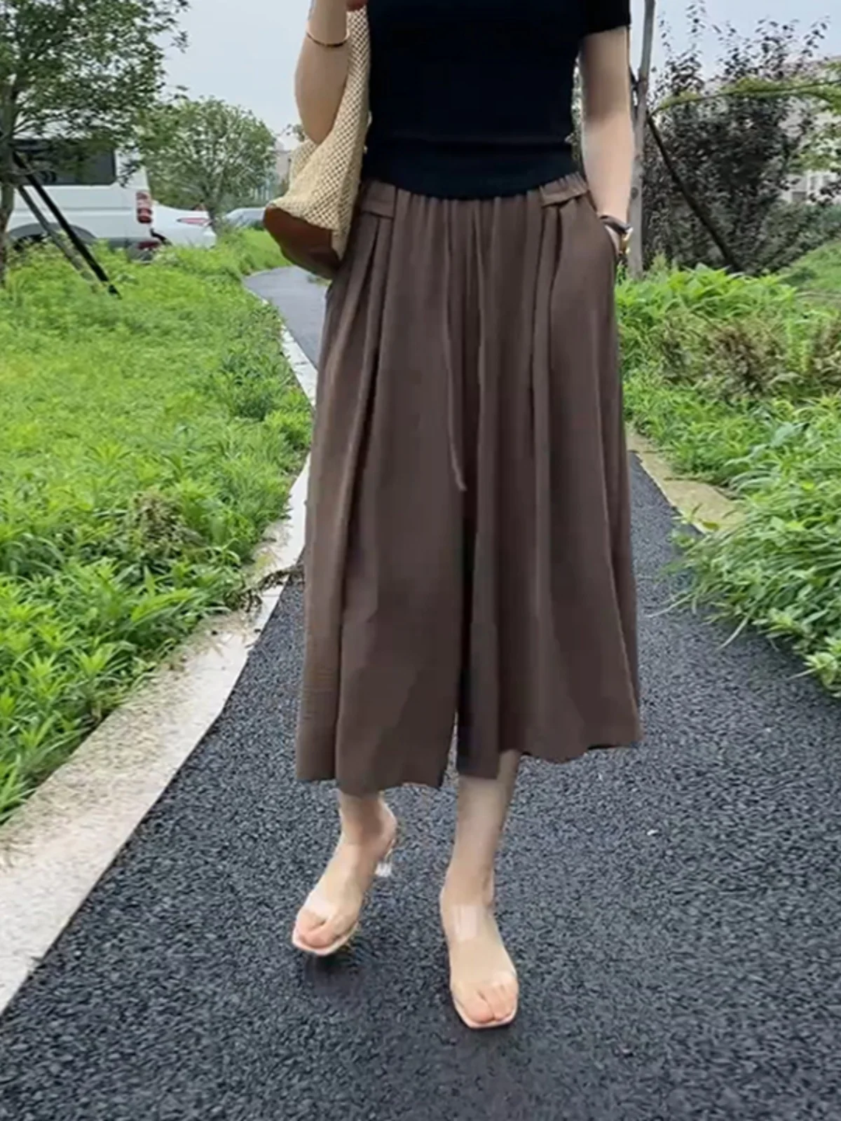 

Летние тонкие брюки-палаццо из ледяного шелка для женщин, свободные, стройнящие, струящиеся, с принтом «Цветы сливы», в деловом стиле, с высокой талией, укороченные (7/8)