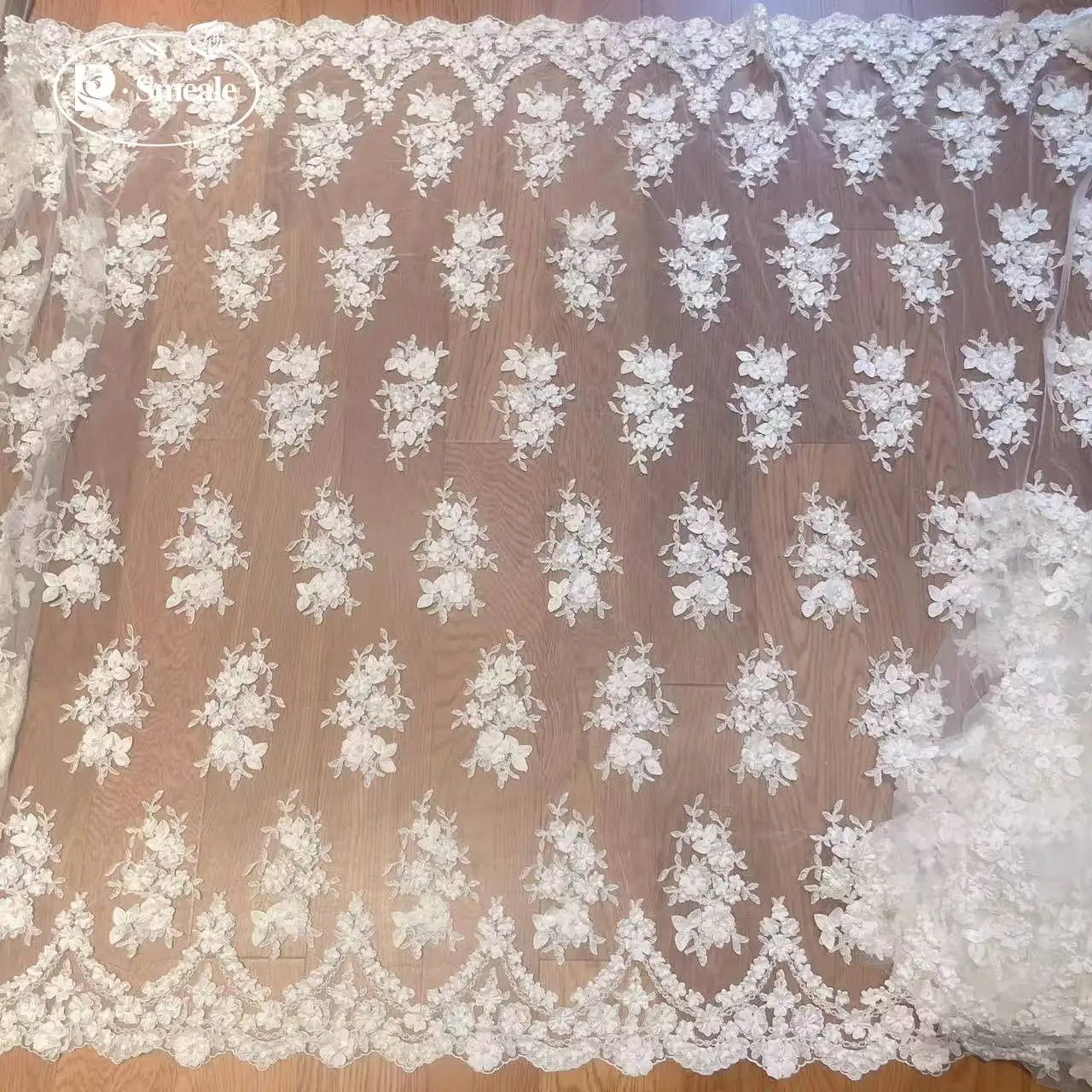 Elfenbeinweißer Rayon weicher Braut- und Hochzeitskleid-Schleierstoff. DIY handgefertigter Nähzubehör. 3D-Chiffon-Blumen-Perlen-Spitzenstoff RS35 – Detail 7
