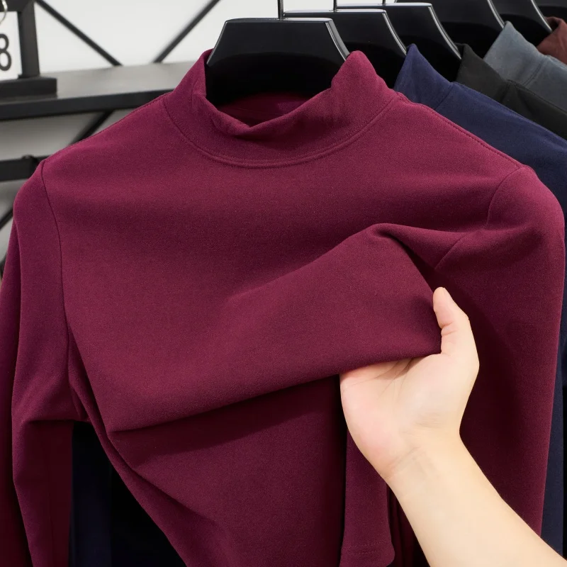 Designer style Men's long sleeve Tshirt 2025 new autumn winter fashionable cozy round neck velvet top exquisite warm casual wear