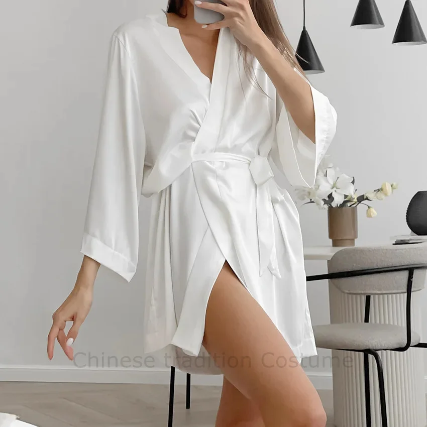 Bata de novia blanca para mujer, ropa de dormir de manga 3/4, camisón suelto de seda satinada, Kimono, albornoz, lencería