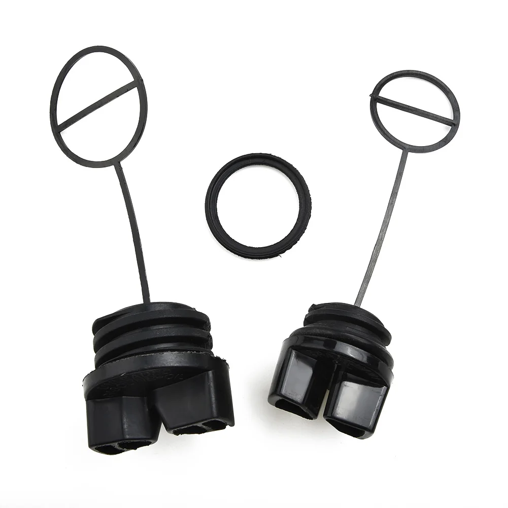 Fuel Oil Lids for McCulloch Chainsaws For 335 338 436 438 440 441 For 442 2pcs Replacement Covers OEM# 577858501 530010846