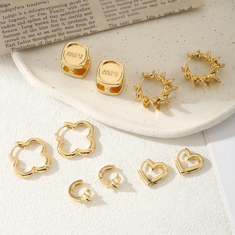 

Women's new fashion and elegance spiral combination gold earrings