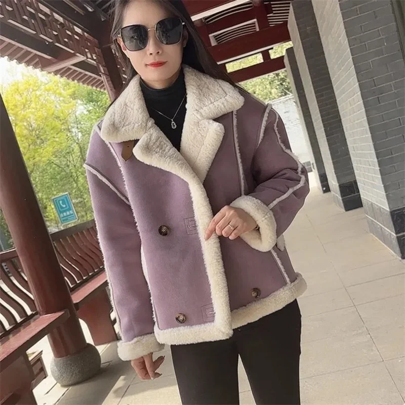 Damski płaszcz ze sztucznego futra z zamszu na rok 2025, dwustronne krótkie kurtki z aksamitu, jesienno-zimowe ciepłe kurtki z klapami, odzież wierzchnia w stylu motocyklowym dla kobiet.