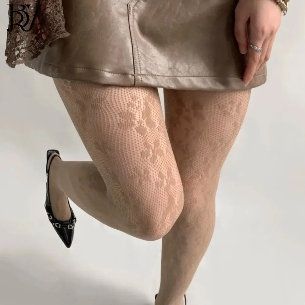 Sexy Plus Size Fishnet Stockings Hollow Out Flower Pattern Jacquard Small Flowe Net Socks Fashionable Lace Stockings Women Use
