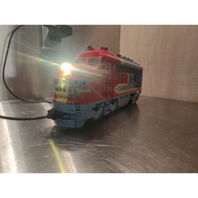 

New Creative Urban Railway MOC Santa Fe Super Chief RC Train Building Blocks Railway Originality Bricks Model Toy Christmas Gift