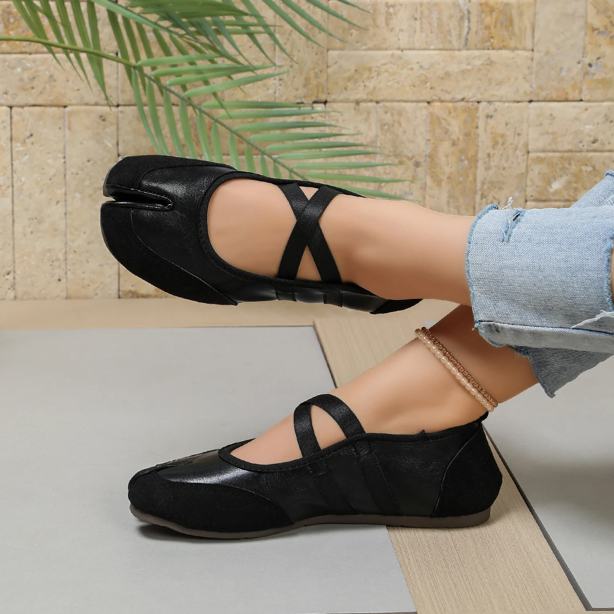 Flache Schuhe mit Kreuzriemen für Damen, lässiges Modedesign, Mary Jane Schuh, Slip-on, geteilte Zehenpartie, Ballett-Trainer, Sommer 2026, elegant, neu – Detail 32