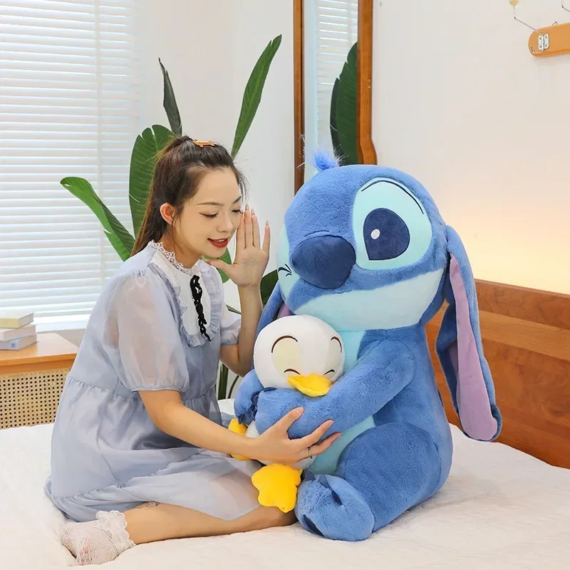 Boneka isi 30/45/60cm, mainan boneka mewah Kawaii Disney ukuran besar, boneka Stitch bebek imut, boneka hadiah ulang tahun anak-anak