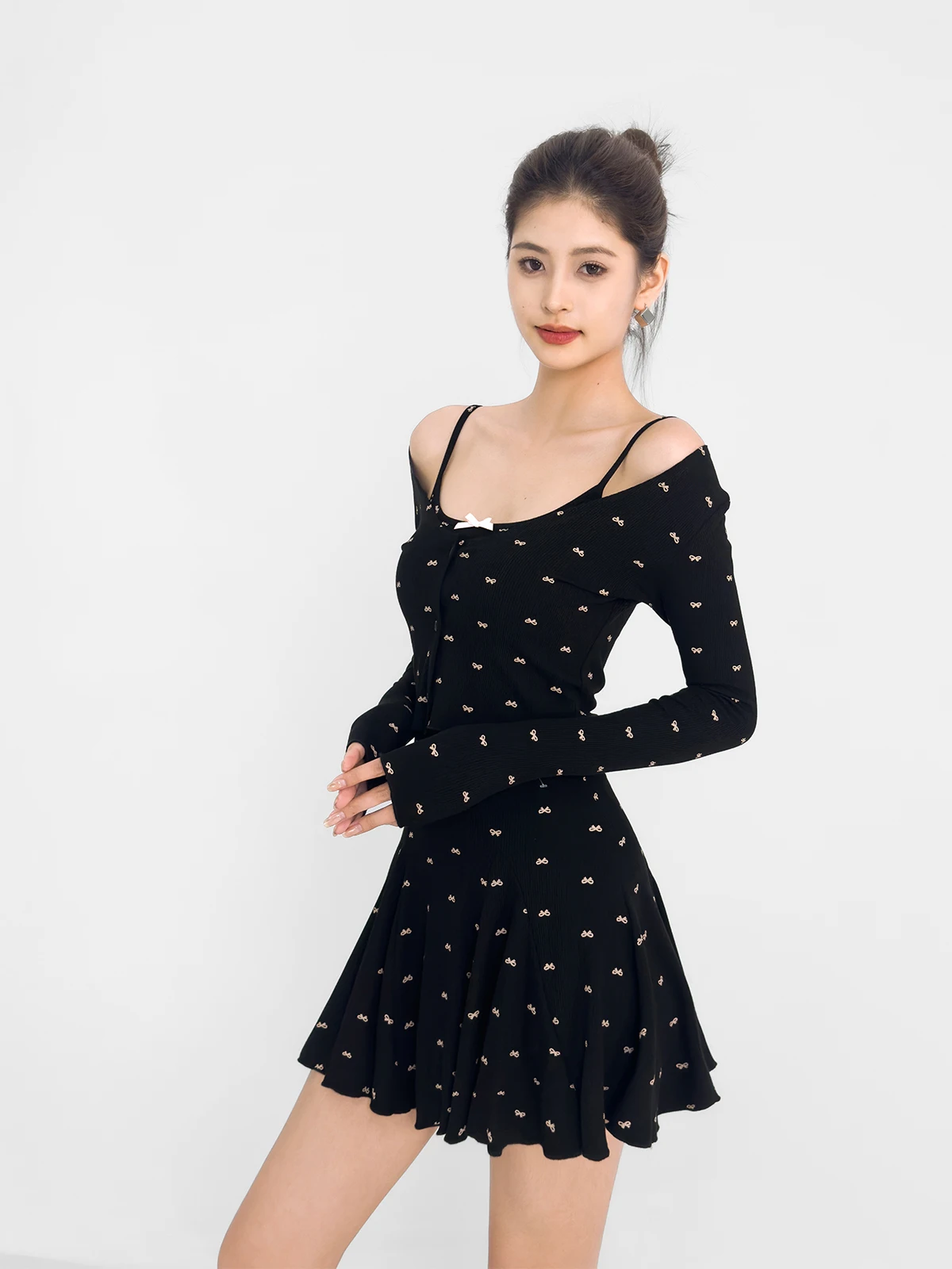 Sweet Spicy Girl Bow Printed Suspender Dress Long Sleeve Thin Cardigan Two Piece Set Women's Summer Waist Cinching Sets D563