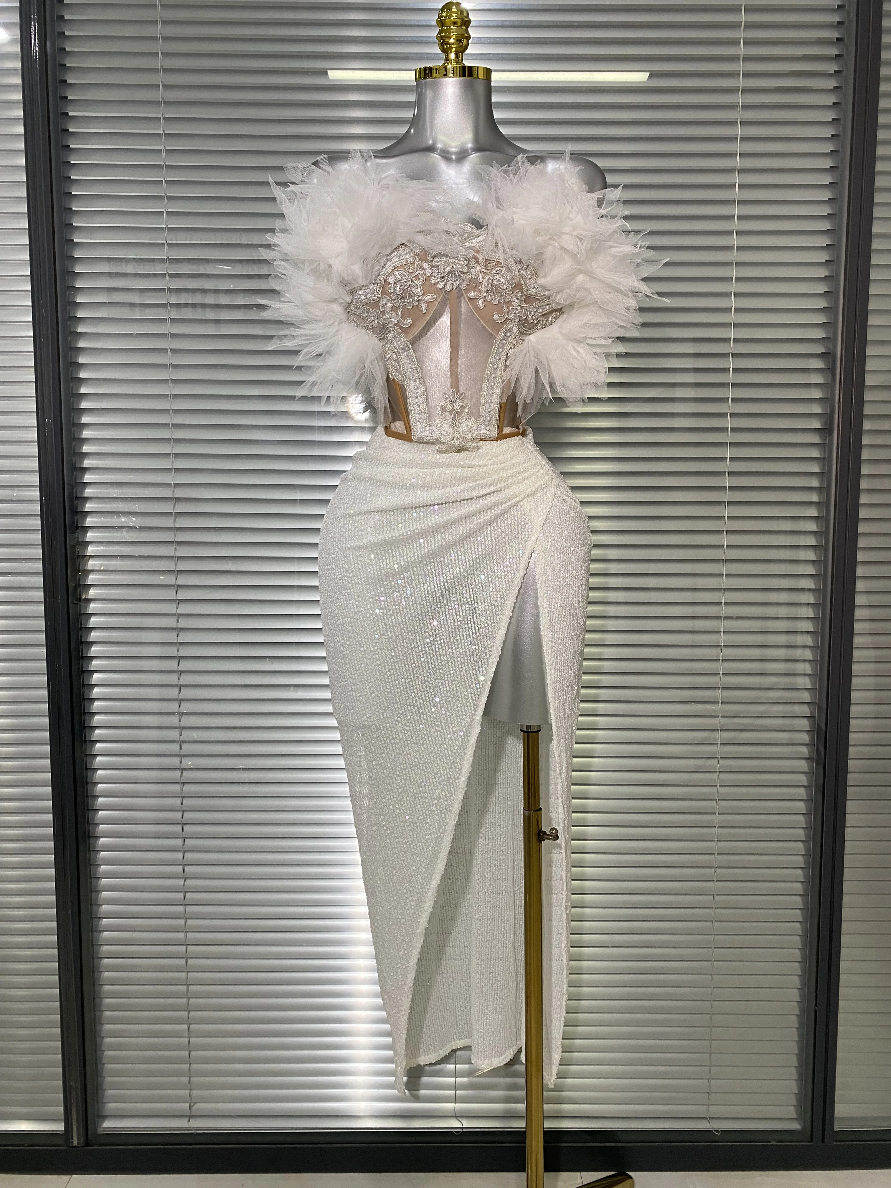 

Women Sexy Sparkly Sequined Strapless High Split Mesh Birthday Dress Stage Wear Nightclub Performance Costume