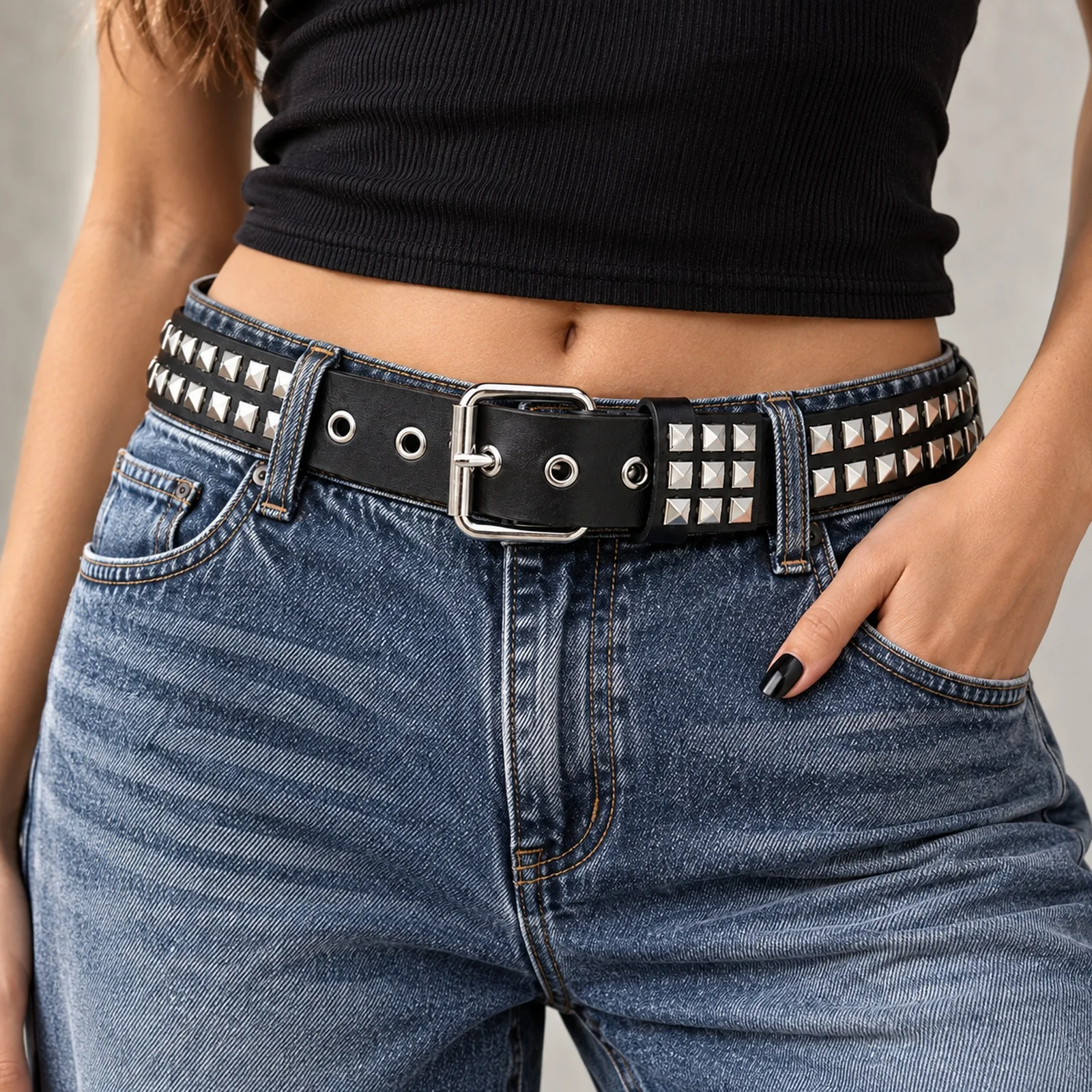 Cinturón con tachuelas para mujer, estilo Y2K, punk rock, con detalles de pirámides metálicas, en negro, marrón y color camel, ideal para jeans, faldas, vestidos, festivales y moda urbana.