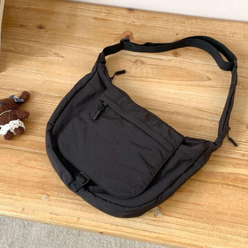 

High Quality Women Crossbody Bag New Casual Lightweight Nylon Zipper Messenger Bag Versatile Large Capacity Flip Shoulder Bag