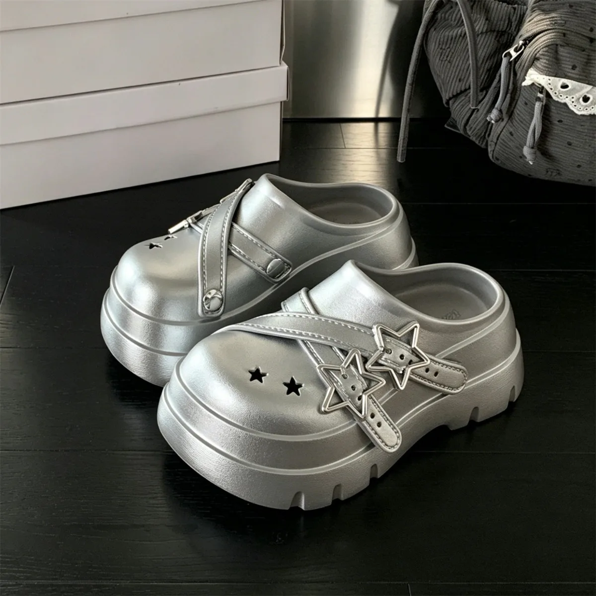Summer New Platform Slippers for Women Fashion Y2K Star Design Platform Clogs Cool Outdoor Beach Shoes Casual Thick-Soled Slides - view 6
