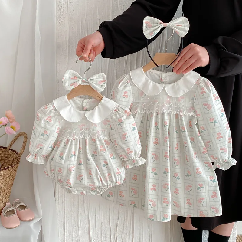 

Одинаковая одежда с цветочным принтом для старшей сестры, маленькой сестры, хлопковая милая одежда для близнецов, боди для малышей, детские платья с цветочным принтом для девочек