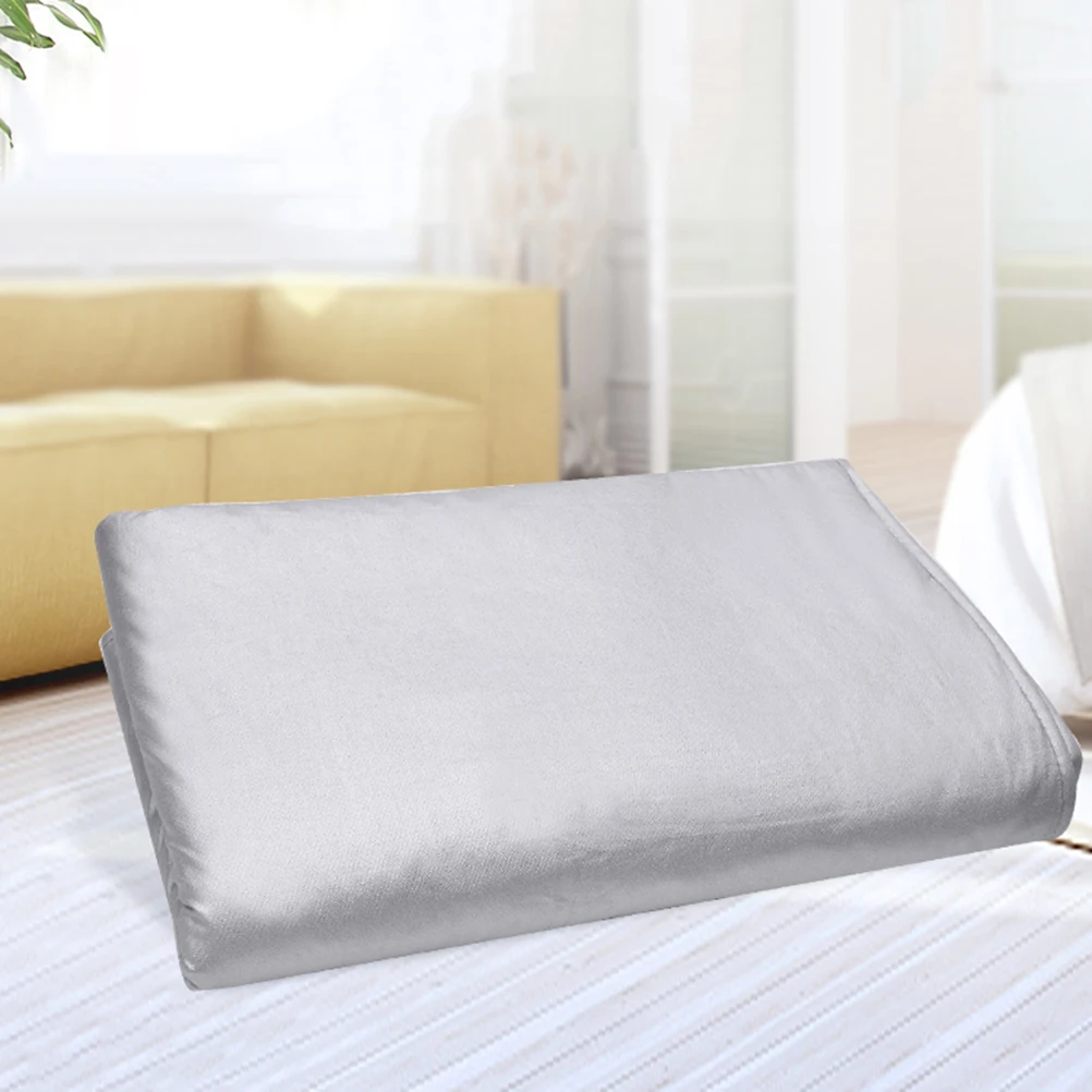 

1Pcs Double Sided Ironing Mat Sewed Grid Texture Non Slip Surface Foldable Design Ideal for Home Floor Table Ironing Thermal