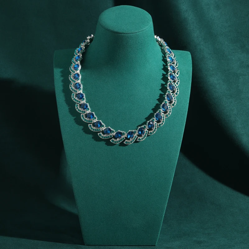 الفاخرة خمر الأزرق كريستال الراين الطاووس ريشة المختنق القلائد للنساء اكسسوارات المجوهرات العتيقة الكلاسيكية عيد الميلاد