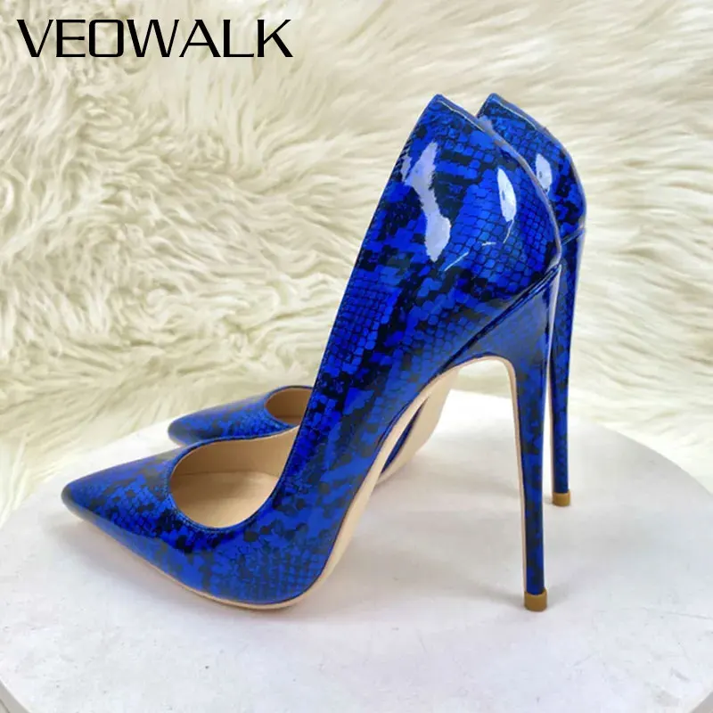 حذاء نسائي أزرق لامع مطبوع عليه ثعبان بكعب عالٍ بكعب عالٍ بمقدمة مدببة، حذاء فائق بطباعة لامعة للحفلات والنوادي الليلية #1