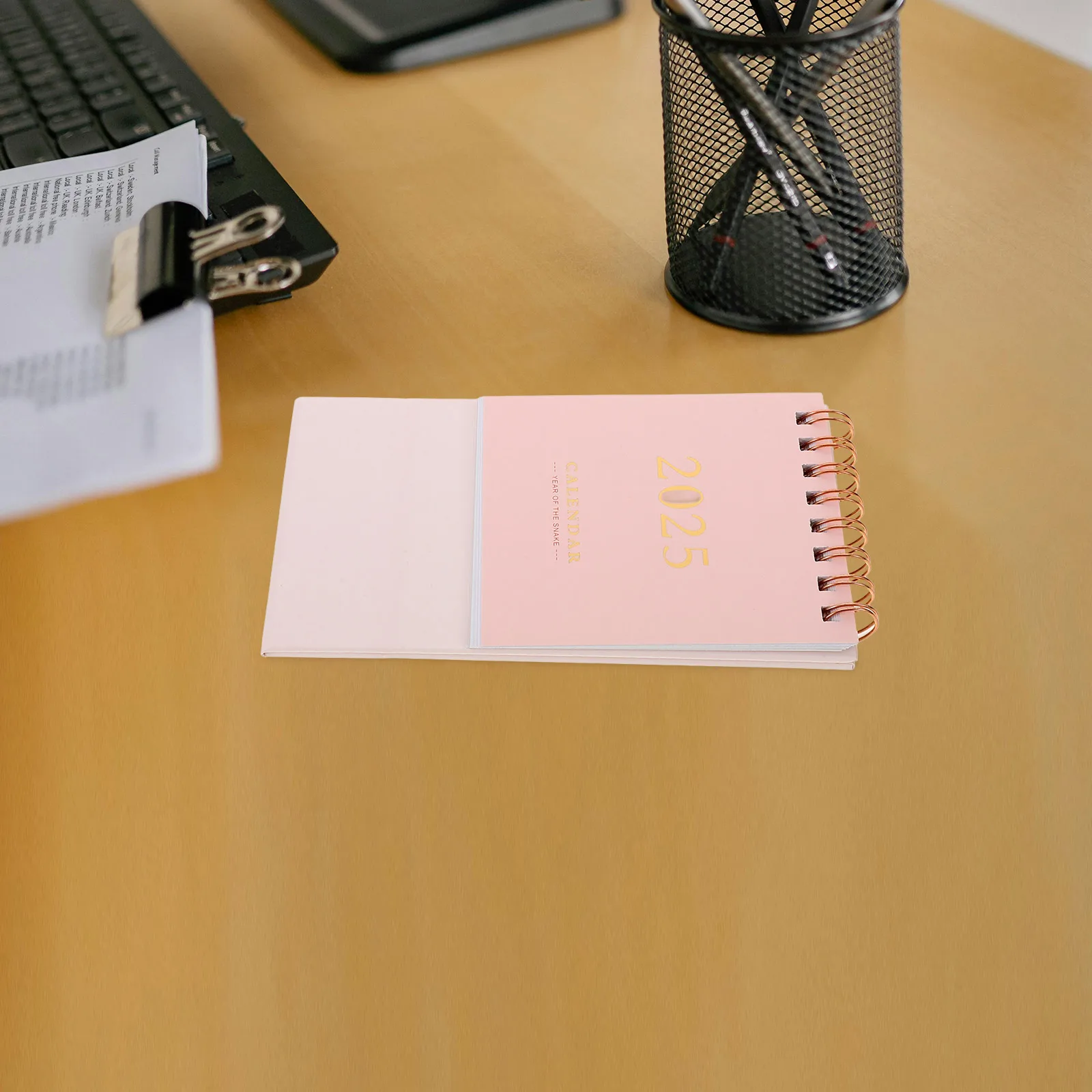 

2024-2025 Mini Desk Desktop Flip Calendar Stand Decorative Office Home Sturdy Spiral Tabletop Calendar For Daily Use