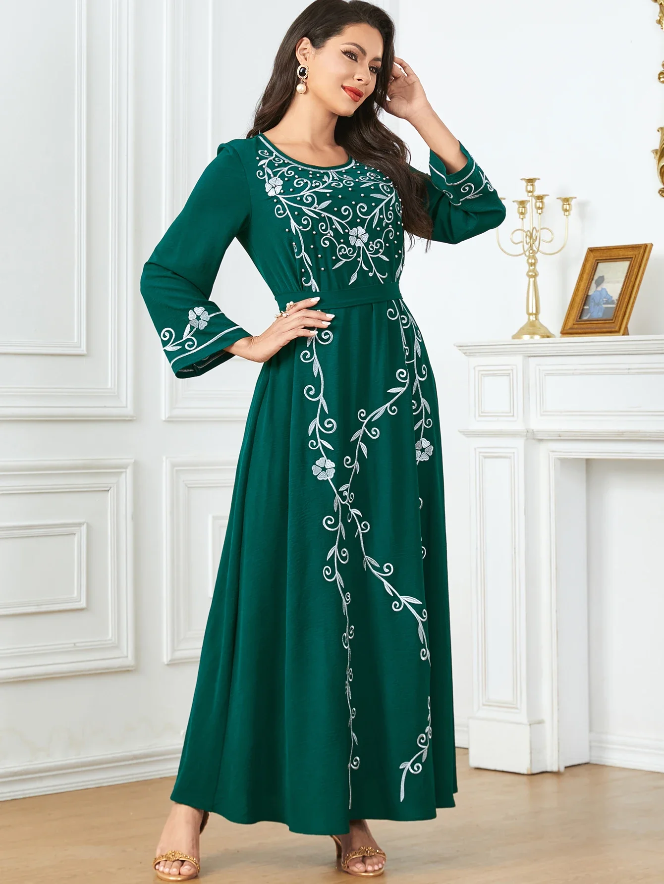 Eid Muslim Party Dress for Women Embroidery Jalabiya Abaya Lace-up Ramadan Long Dresses Abayas Robe Caftan Vestidos Largos 2024