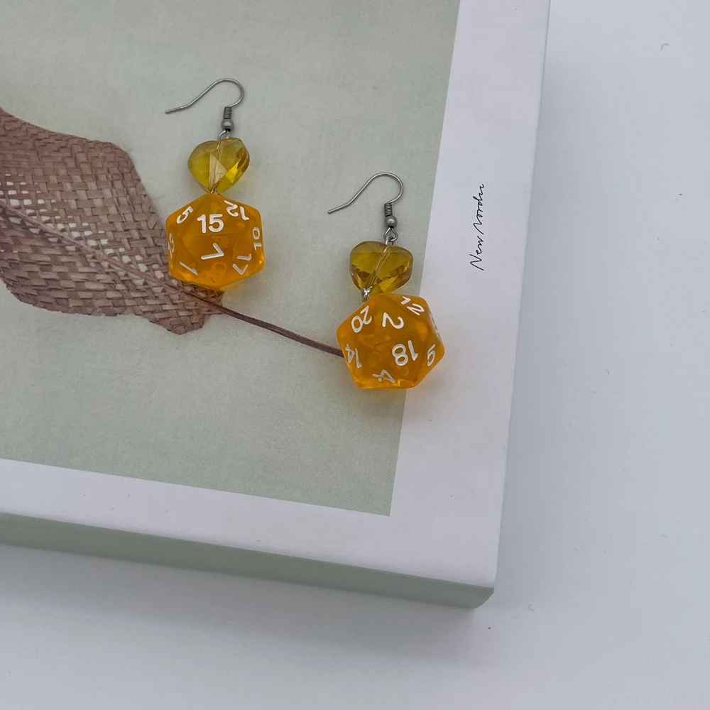 5 Colors DnD D20 Resin Dice Love Heart Drop Earrings for Women Y2K Vintage Dungeons and Dragons Game Long Dangle Earrings