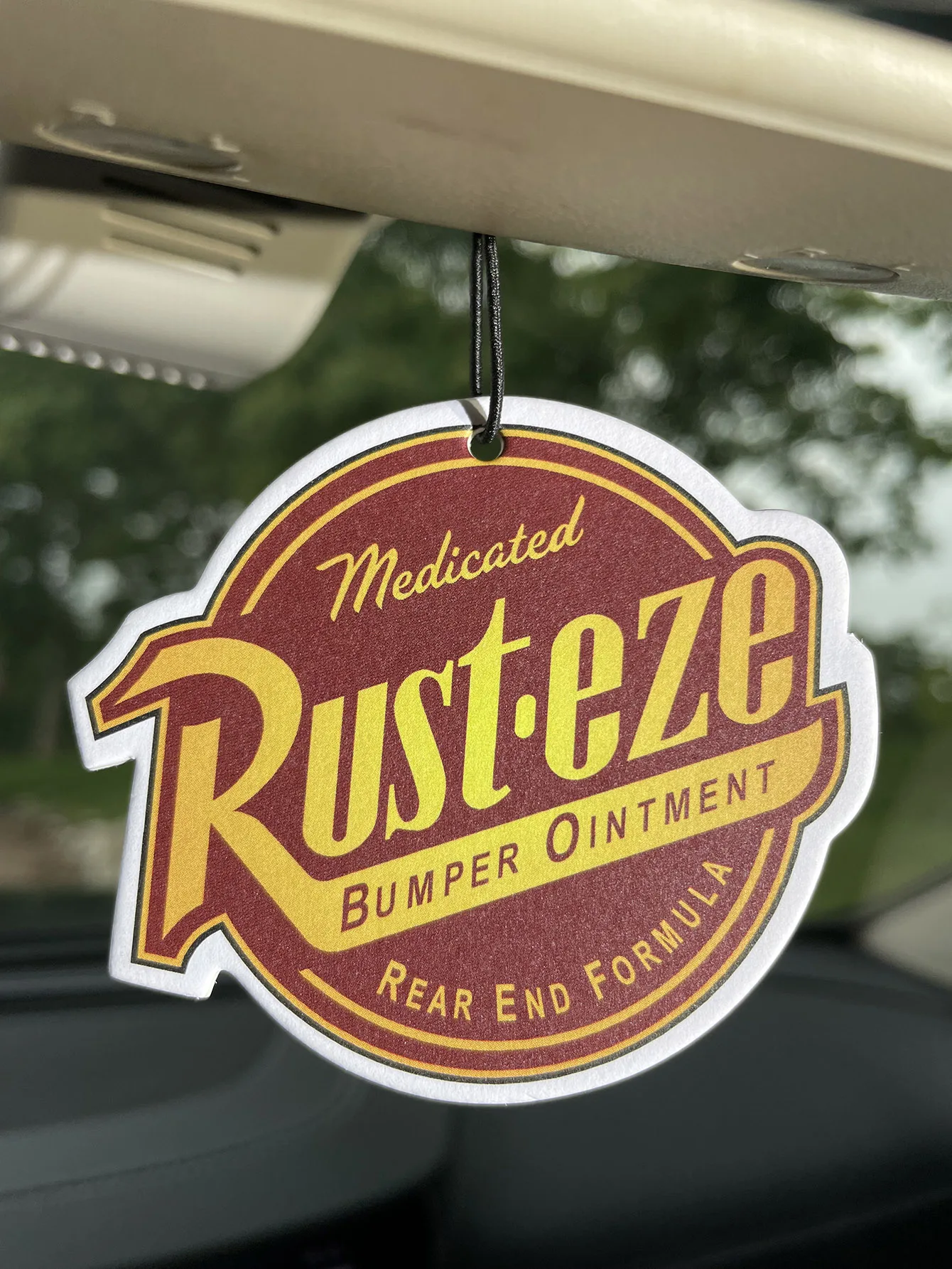 Medicated Rust,Eze Fresh Scent Five-Star Neutral Car Perfume and Non-Toxic Air Freshener |   Natural Essential Oils and Aromatherapy Scent Tablets (Noroili/Grapefruit/Cedar) |   Hanging Type and Dual-Purpose with Vent Clip |   Long-Lasting Fragrance for 60-90 Days |   Deodorize and Purify the Air |   Suitable for Use in Cars, Homes, Wardrobes, and Bathrooms. |   Same Fragrance as the One Sold in the Store