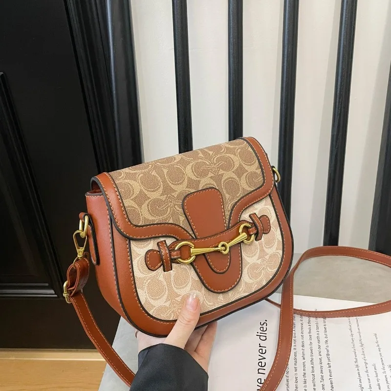 

Shopping Expert Shoulder Bag Women Multifunctional Handbag Spacious Design For Retail Therapy And Purchases