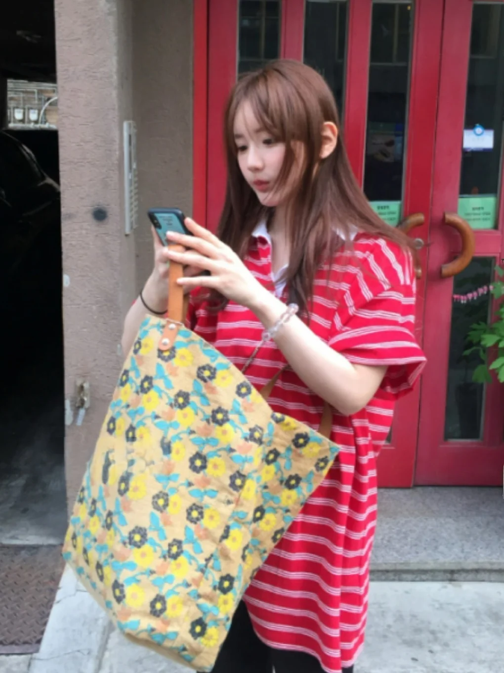 تي شيرت فضفاض كاجوال ort Sve مع ياقة رفيعة بتصميم مخطط كوري Sle بقصة مستقيمة للصيف للشابات