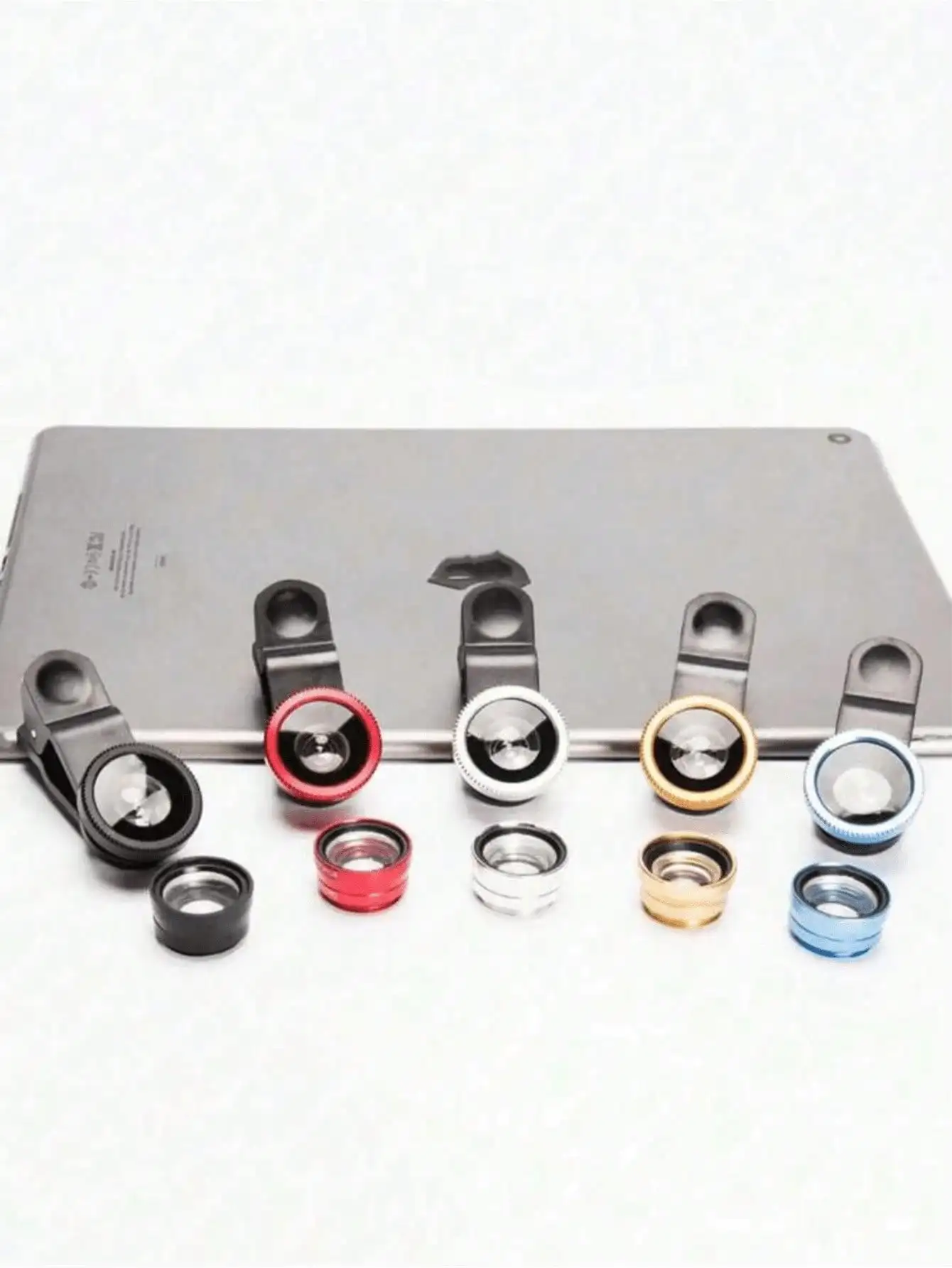 

1 Set mobile phone camera lens Fisheye Wide Angle Macro Lens Kit with free switching of three lenses
