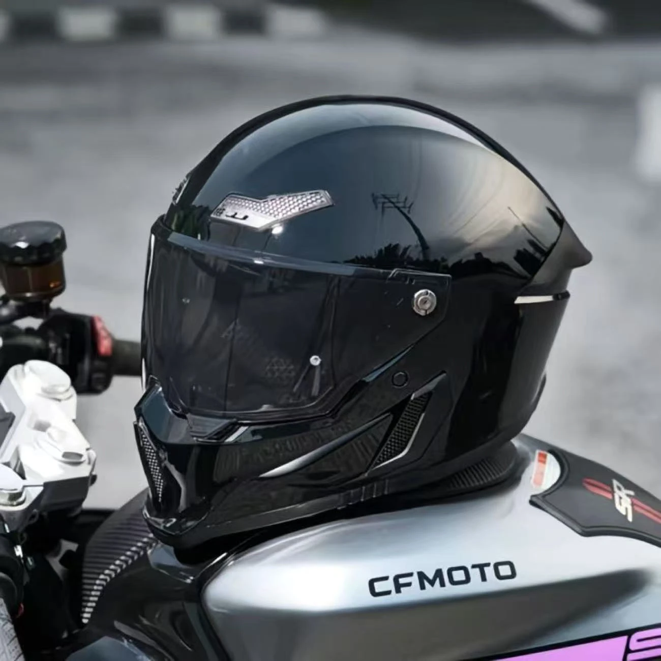 Universal Bright Black Full Face Motorcycle Helmet with Aerodynamic Shell Design Suitable for Scooter Dirt Bike Keep Stable Ride
