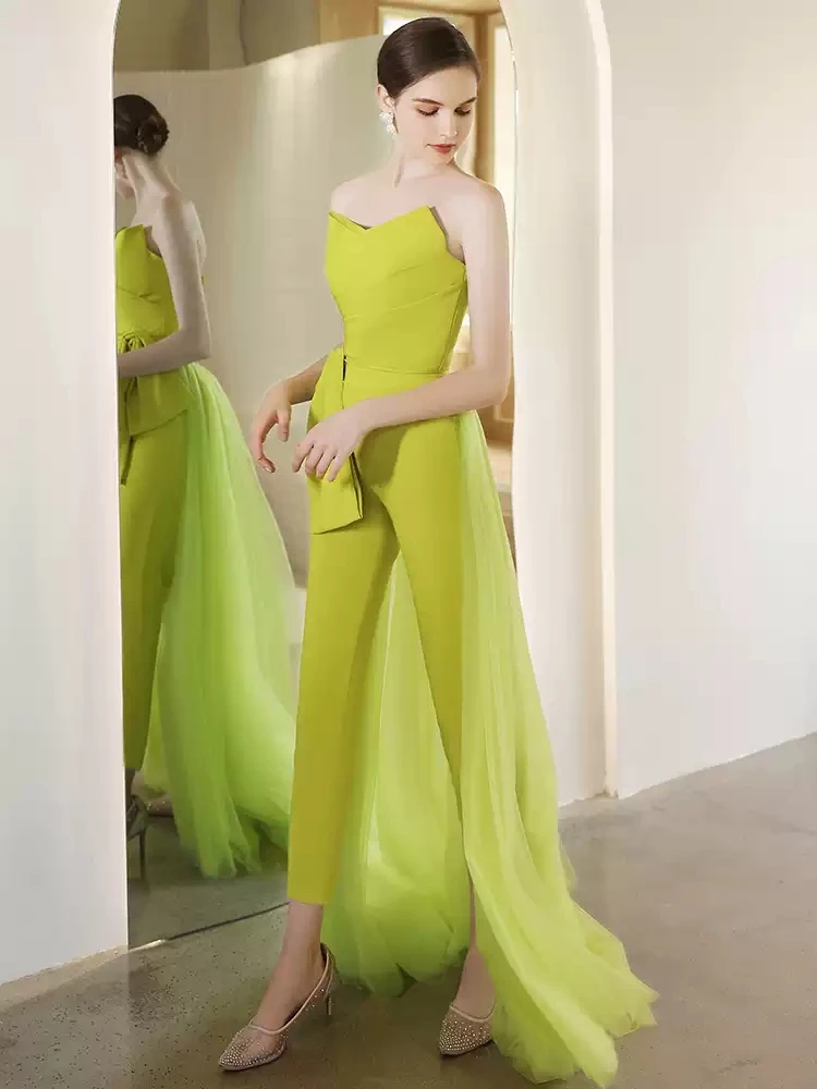 Abito da ballo verde di alta qualità 2026 Pieghe senza spalline Tuta Abito formale Abito da spettacolo da sera Compleanno Robe De Soriee