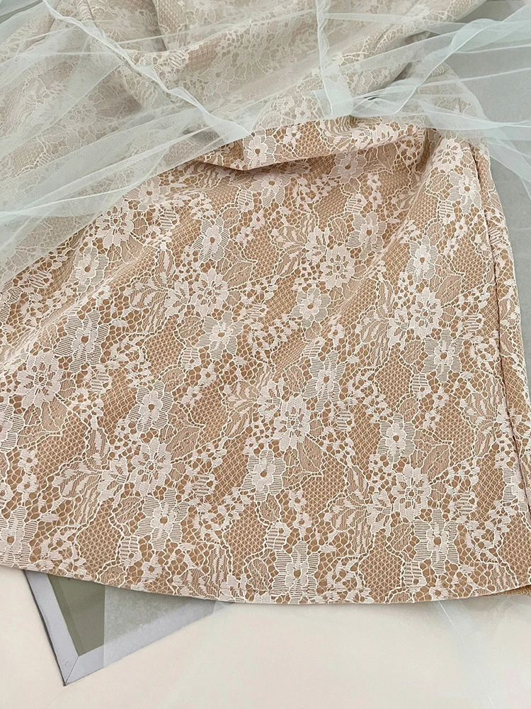 فستان دانتيل بحزام سباغيتي على الموضة الكورية للنساء لصيف 2025 بدون أكمام فستان طويل شبكي أنيق للحفلات والنوادي مع وسادة صدر