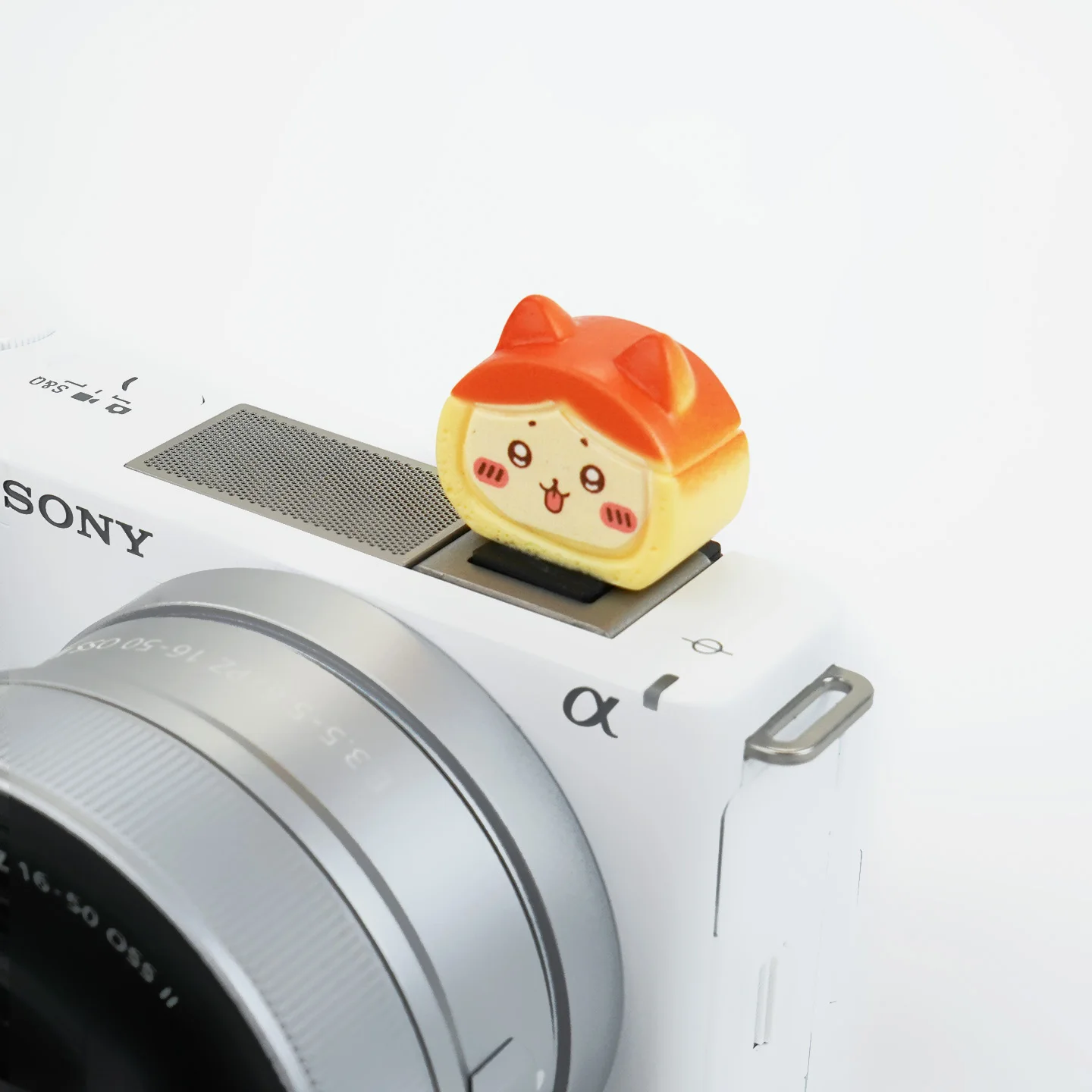 Kawaii Hot Shoe Cover for Canon R100 Sony A6400 Nikon Z50 and Fujifilm Xs20 Camera Decorative Accessories Dust Cover