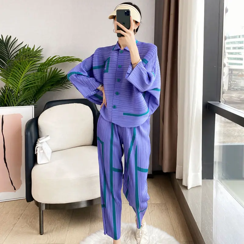 Miyake Pleated Fashion Suit Women\'s Spring  Autumn 2022 New Batwing Sleeve Polo Collar Top Cropped Pants High-End Two-Piece Set