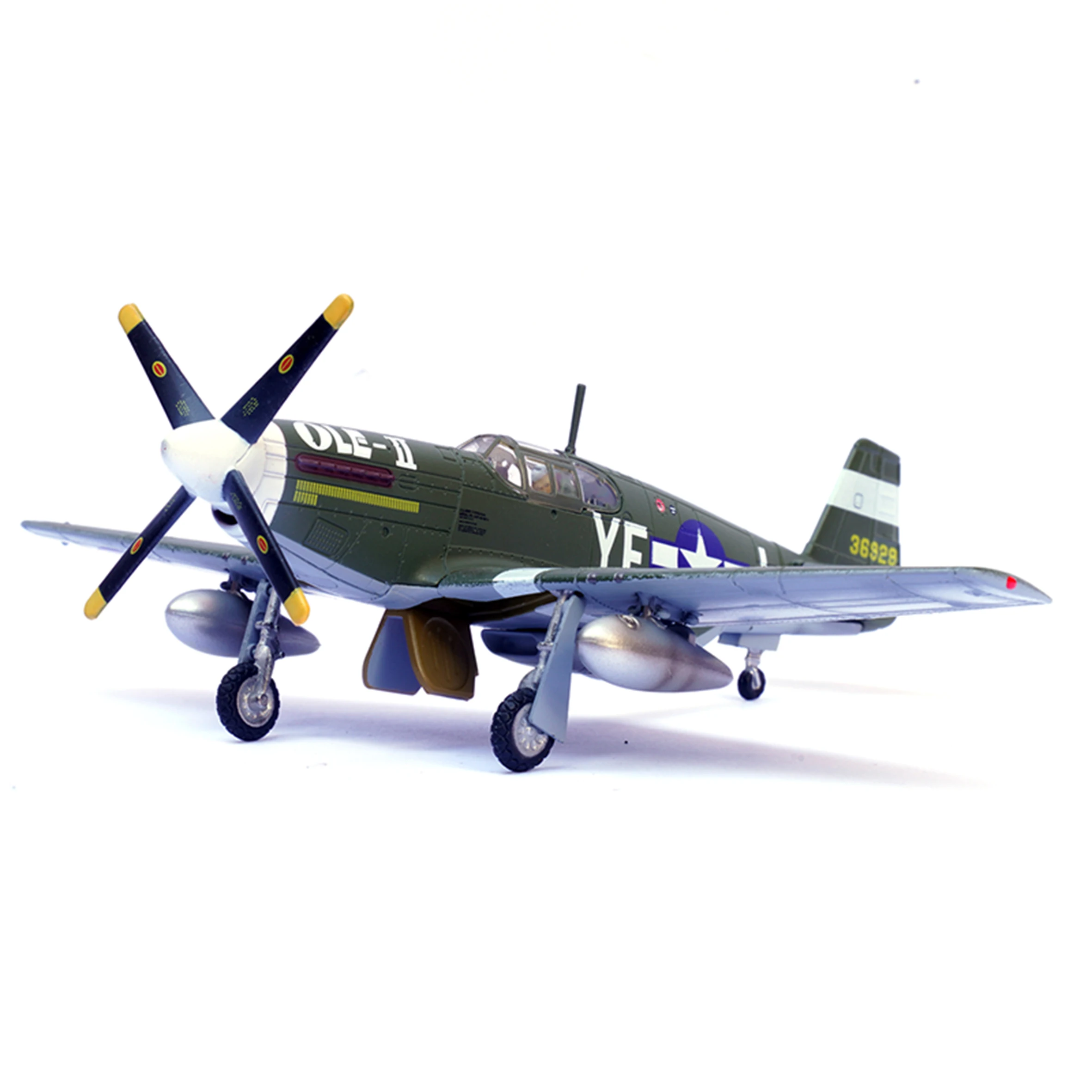 

1:72 L14606LB Модель истребителя США P-51B 358 Aviation Wing 355 Модель готовой продукции из сплава эскадрильи