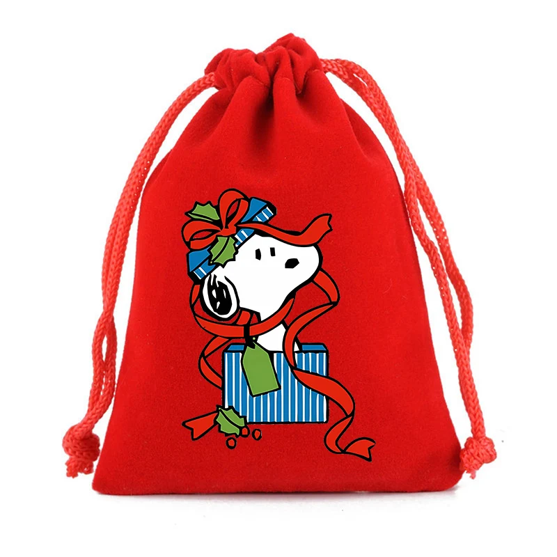 Czerwone woreczki ze sznurkiem z włókniny z motywem Snoopys, dekoracja na festiwal rodzinny, torba na prezenty, woreczek na słodycze z motywem anime na Nowy Rok, prezent na Boże Narodzenie