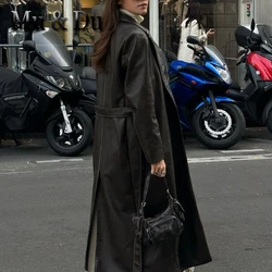 Mu&Du 2024 Spring Women Vintage Distress Faux Leather Trench Coat Lapel Belt PU Long Jacket Female Street Windbreak Overcoat New