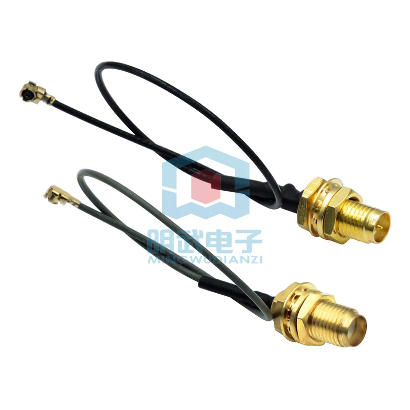 A base fêmea IPEX SAM pode ser conectada à pequena antena masculina de pimenta