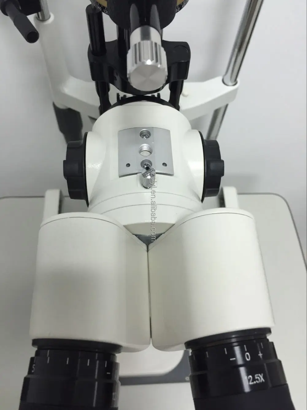 กล้องจุลทรรศน์แบบสลิตแลมป์ LED สำหรับจักษุวิทยา ระดับมืออาชีพ